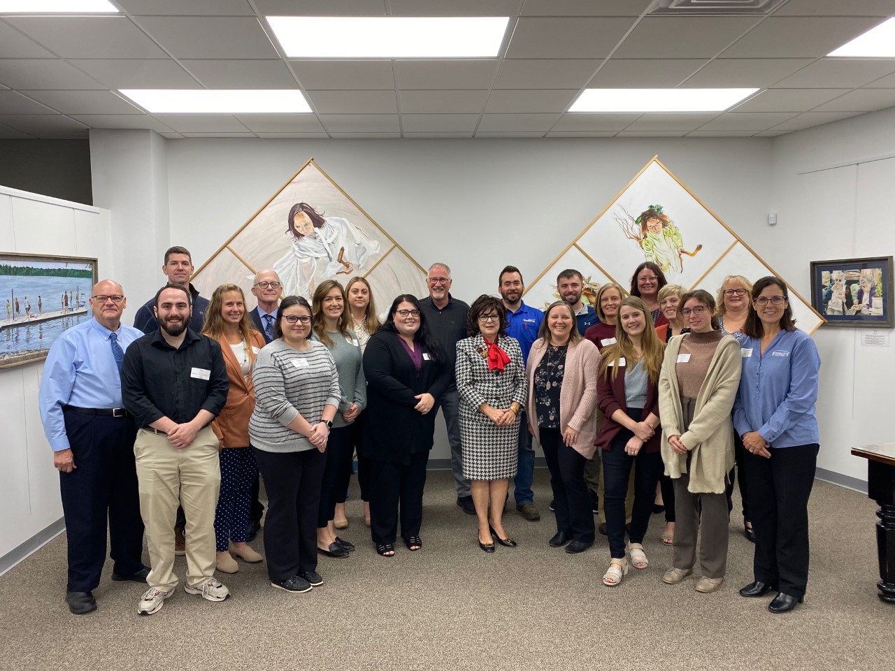 2022 Leadership Cohort with IEDA Director, Debi Durham, City & County Leaders, and Leadership Maquoketa planning committee members.